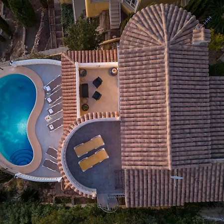 Villa Sunset Rock By Abahana *