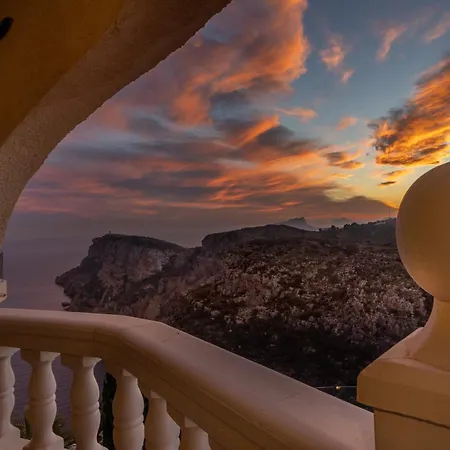 Villa Sunset Rock By Abahana